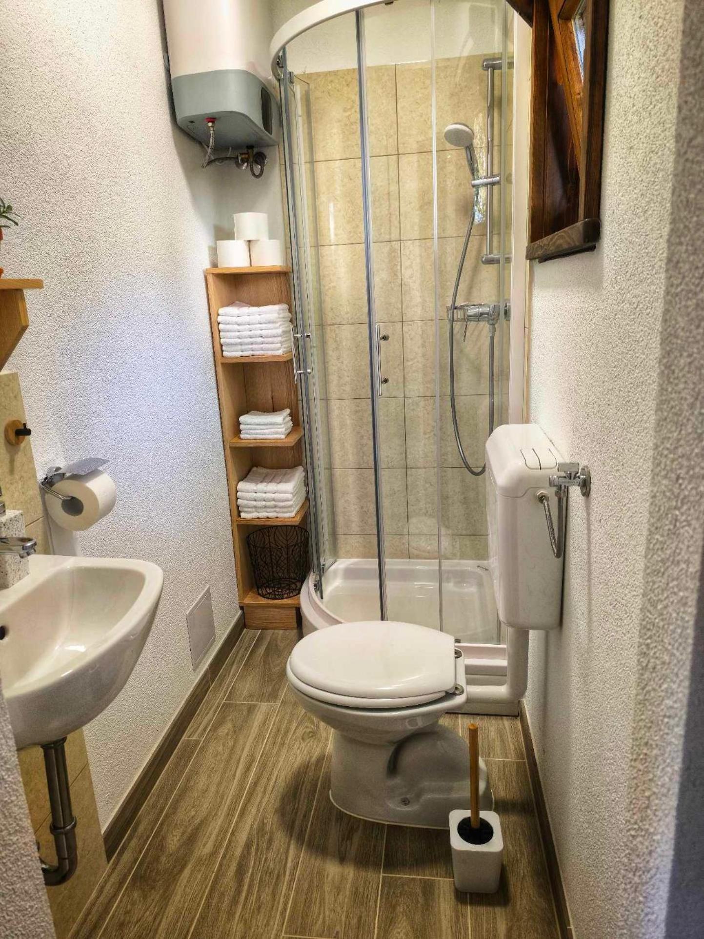 Vila Tiny House Ziri Exteriér fotografie